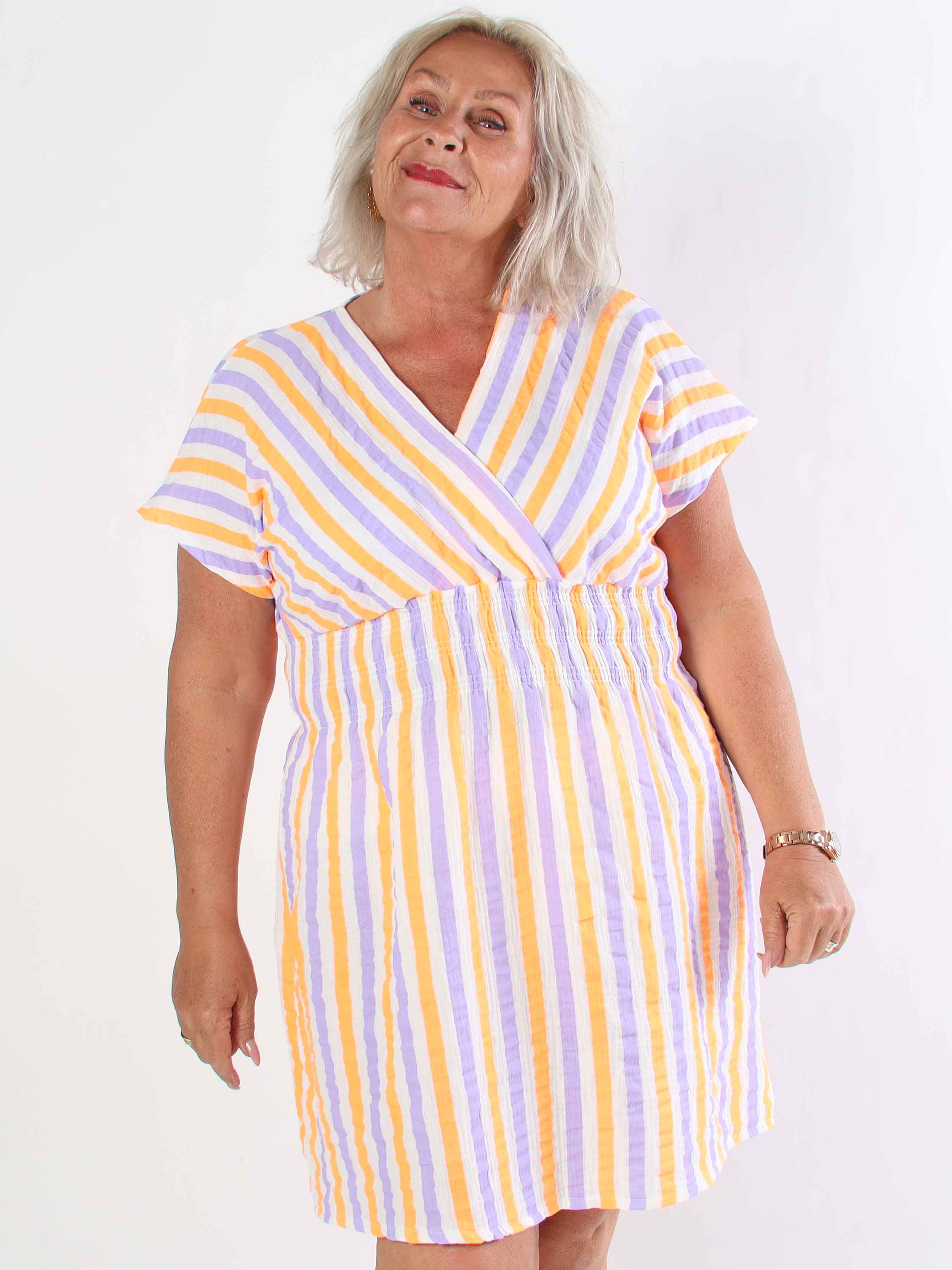 Eris - Sød stribet kjole i bomuld med smock